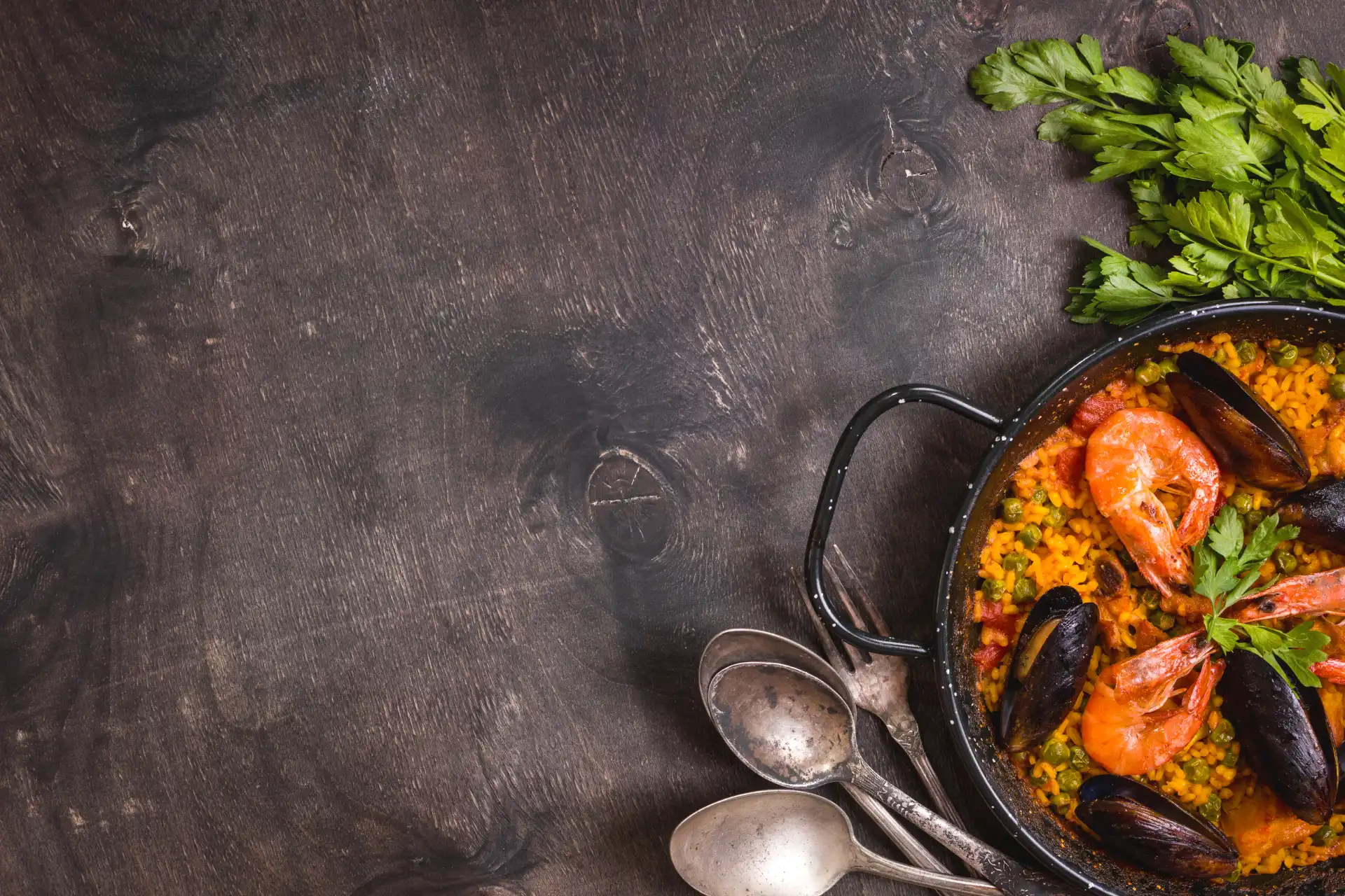 Paella catering serving guests